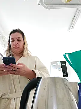 Snapshot of Bia_sexynovaes chatting on 10-15-25, 10:26 Bia sexynovaes online show from 10-15-25, 10:26