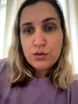 Snapshot of Bia_sexynovaes chatting on 11-18-25, 05:17 Bia sexynovaes online show from 11-18-25, 05:17