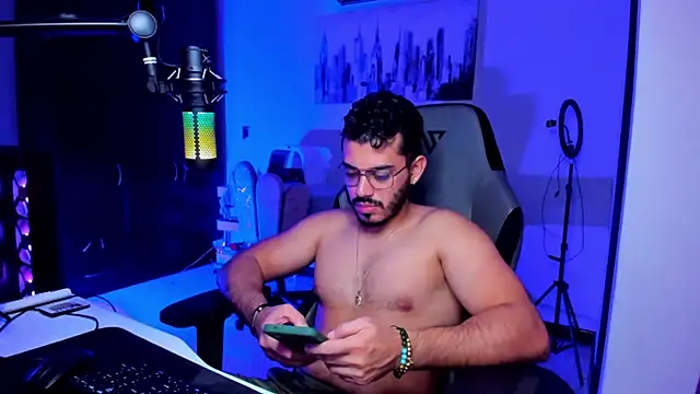 BrunoD31 online show from 12-20-25, 02:29