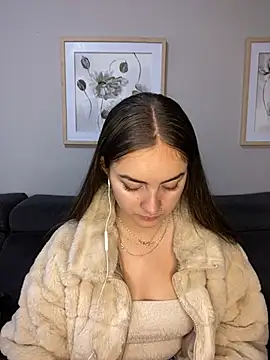 imlindapink online show from 02-11-25, 01:41