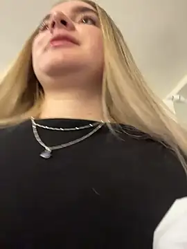 imlindapink online show from 03-24-26, 02:33