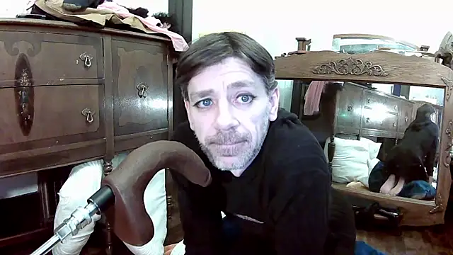 Snapshot of MaxJr8008 chatting on 02-24-26, 10:35 MaxJr8008 online show from 02-24-26, 10:35