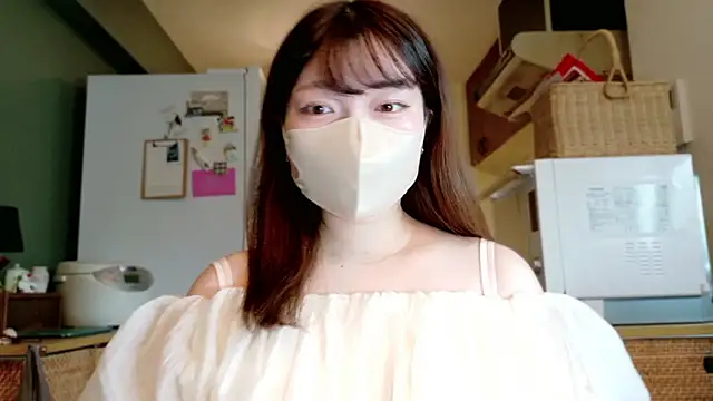 Snapshot of _Yui_ chatting on 09-12-25, 03:17 Yui online show from 09-12-25, 03:17