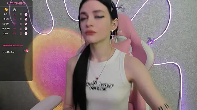 Snapshot of Molly_Crystall chatting on 07-01-26, 03:52 Molly Crystall online show from 07-01-26, 03:52