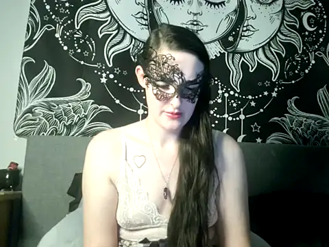 LexiSnowUK online show from 02-10-25, 10:19