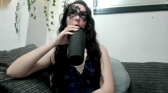 LexiSnowUK online show from 02-28-25, 08:18