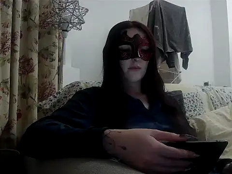 LexiSnowUK online show from 02-05-26, 09:41