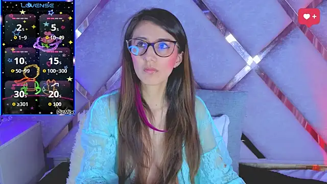  jade white  online show from 03-05-26, 01:51