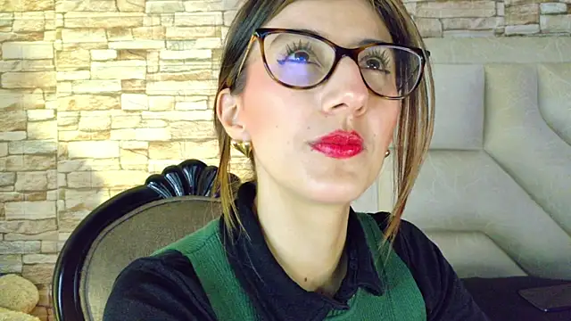 Snapshot of _jade_white_ chatting on 05-29-26, 01:31 jade white online show from 05-29-26, 01:31