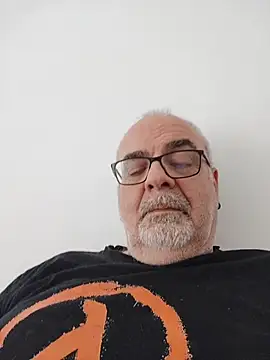 Satiro Sevilla online show from 04-13-26, 01:16