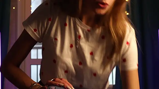 Snapshot of norakisses chatting on 12-27-24, 10:01 norakisses online show from 12-27-24, 10:01