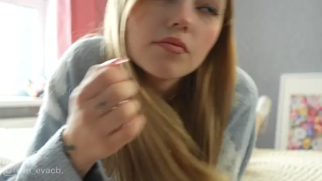 Snapshot of norakisses chatting on 03-06-25, 09:58 norakisses online show from 03-06-25, 09:58