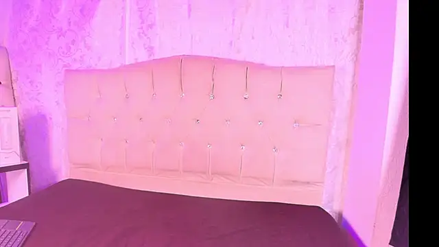 Strella ferrera online show from 01-06-26, 05:33