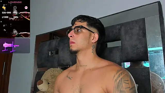 Snapshot of iamcamiloo_ chatting on 10-01-25, 05:13 iamcamiloo online show from 10-01-25, 05:13