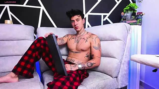 JUSTIN FULLER1 online show from 02-27-25, 10:42