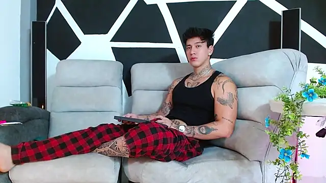 JUSTIN FULLER1 online show from 11-30-25, 02:21