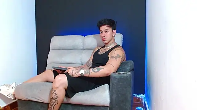 JUSTIN FULLER1 online show from 01-08-26, 02:47