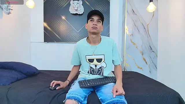 JordanAndAndrew online show from 10-06-25, 07:44