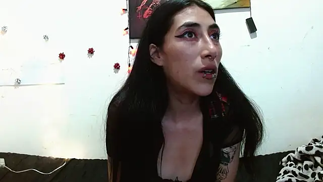 Snapshot of Asterothxznikki chatting on 12-21-24, 09:01 Asterothxznikki online show from 12-21-24, 09:01