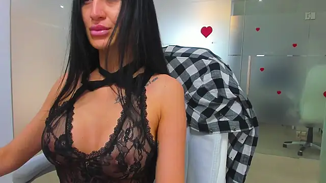 Queenrafaella online show from 05-04-26, 05:25