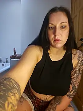 Meganroxtattoo online show from 09-19-25, 04:03