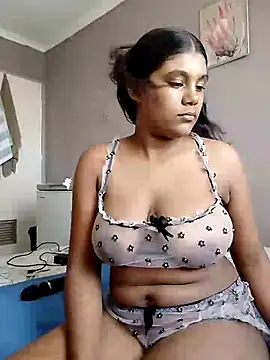 Lilmisskay18 online show from 02-10-26, 12:09