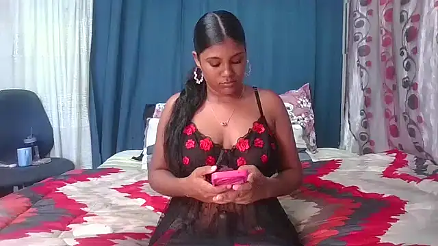 Snapshot of Lilmisskay18 chatting on 05-18-26, 12:22 Lilmisskay18 online show from 05-18-26, 12:22