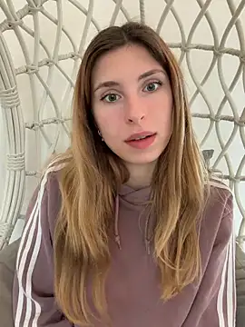 emma05 online show from 03-09-26, 07:23