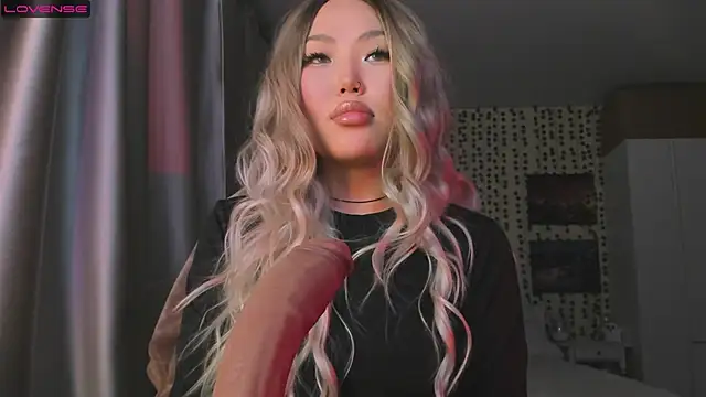 Snapshot of uko_sa chatting on 12-02-25, 03:29 uko sa online show from 12-02-25, 03:29