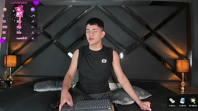 Snapshot of ander_deimond_ chatting on 12-10-24, 01:11 ander deimond online show from 12-10-24, 01:11