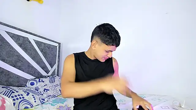 Snapshot of ander_deimond_ chatting on 02-27-25, 08:53 ander deimond online show from 02-27-25, 08:53