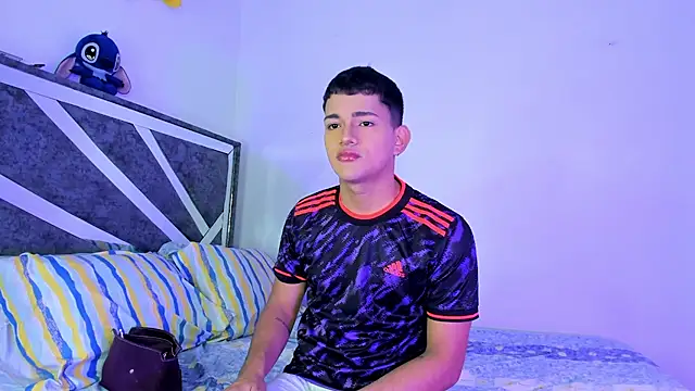 Snapshot of ander_deimond_ chatting on 03-03-25, 05:29 ander deimond online show from 03-03-25, 05:29