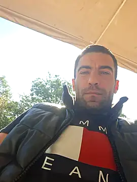 Snapshot of Greecefuck chatting on 10-20-25, 10:05 Greecefuck online show from 10-20-25, 10:05