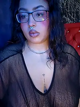 Snapshot of TattooedJenn chatting on 02-22-25, 11:46 TattooedJenn online show from 02-22-25, 11:46