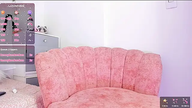 Snapshot of Sara_Kurt chatting on 01-14-25, 03:15 Sara Kurt online show from 01-14-25, 03:15