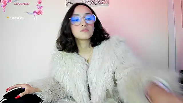 its  angelica  online show from 01-18-25, 07:37