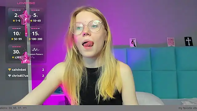 Snapshot of Esme_Runn chatting on 12-03-24, 04:39 Esme Runn online show from 12-03-24, 04:39