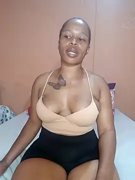 Snapshot of Down_to_earth_girl chatting on 03-13-25, 10:36 Down to earth girl online show from 03-13-25, 10:36