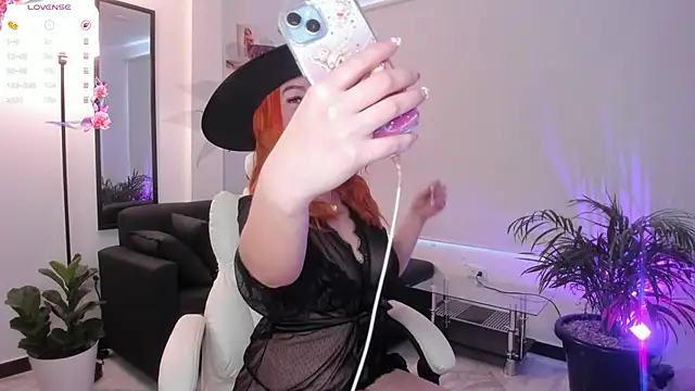 Snapshot of Niicoleta chatting on 10-04-25, 06:17 Niicoleta online show from 10-04-25, 06:17