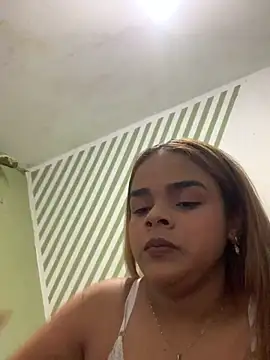 Snapshot of Evabigass chatting on 12-06-24, 03:30 Evabigass online show from 12-06-24, 03:30