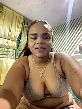 Snapshot of Evabigass chatting on 10-13-25, 09:26 Evabigass online show from 10-13-25, 09:26