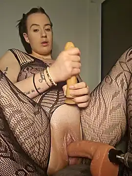 lindsay 33off online show from 02-03-25, 09:19