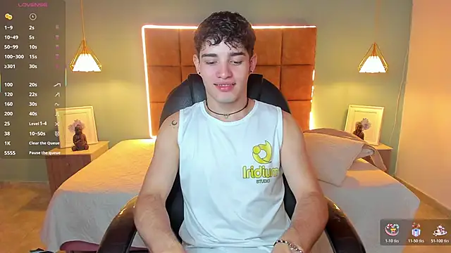 AlejooTwink online show from 10-23-25, 02:22