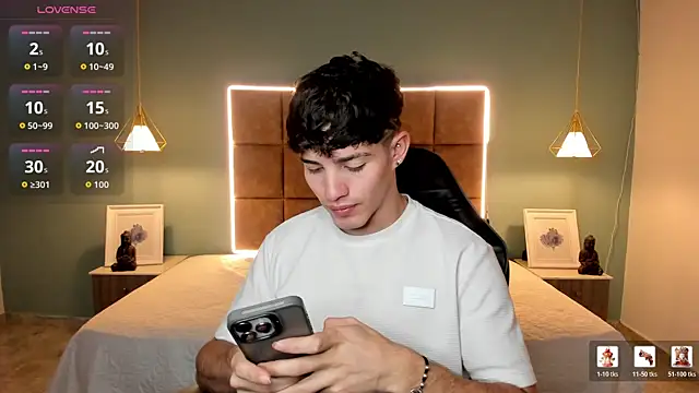 AlejooTwink online show from 04-18-26, 05:44