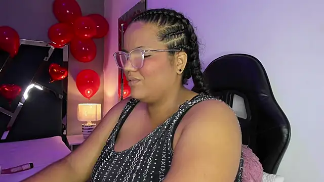 MhiaRey online show from 02-05-25, 01:00