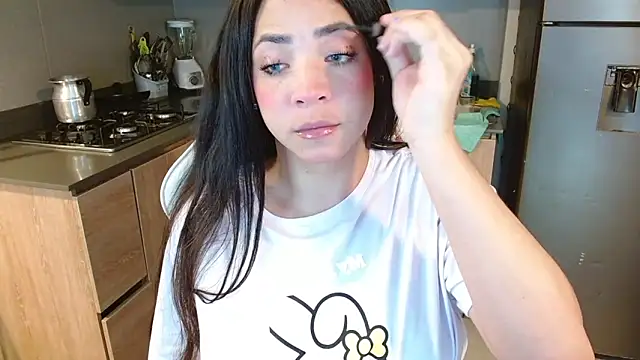 Snapshot of Kylie_martinez chatting on 01-31-25, 06:13 Kylie martinez online show from 01-31-25, 06:13