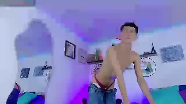 Noah tyler  online show from 09-20-25, 07:59