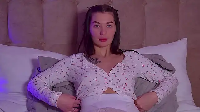 AlexandraBloom online show from 02-27-25, 02:32