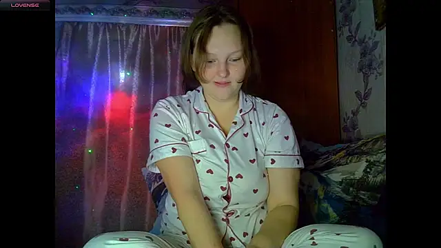 Aria  Dark online show from 10-17-25, 08:33