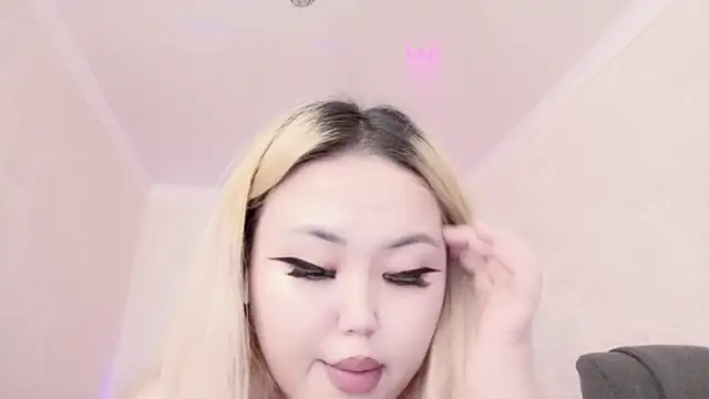 amelia sunlight online show from 02-20-25, 03:34